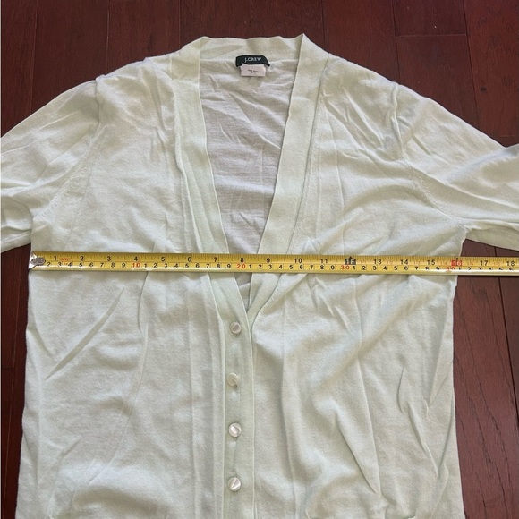 J. Crew women’s small 100% cotton long sleeve button down cardigan pale green - Picture 4 of 7